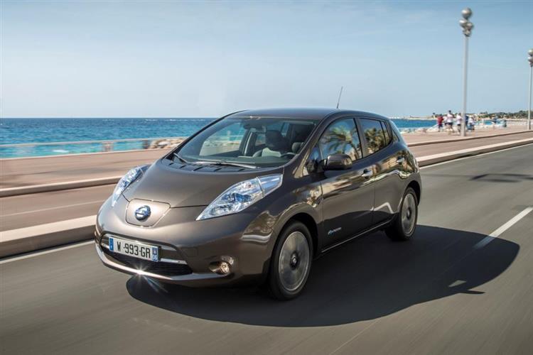 Voiture électrique la plus vendue au monde, la Nissan LEAF offre déjà une autonomie réelle de 200 km grâce à sa nouvelle batterie