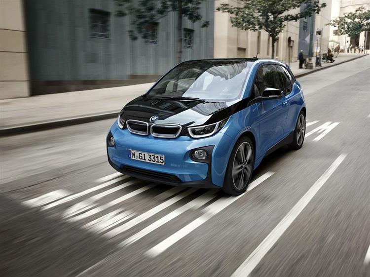 Les BMW i3 déjà en circulation pourront bénéficier de la nouvelle batterie développant une capacité de 33 kWh