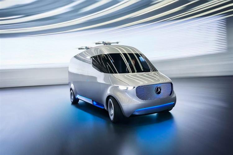Electrique, intelligent et autonome, le Mercedes Vision Van peut faire appel à deux drones de livraison installés sur son toit