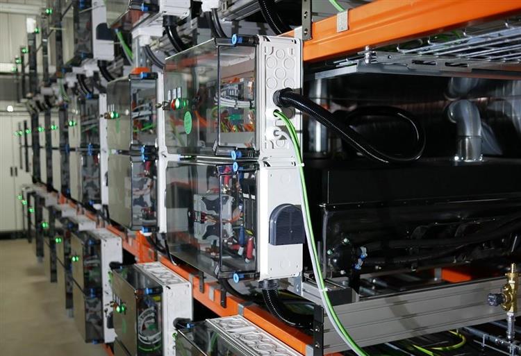 Au total, 1 000 batteries Lithium-Ion reconditionnées issues de la seconde génération de smart ED ont été employées par le centre de stockage
