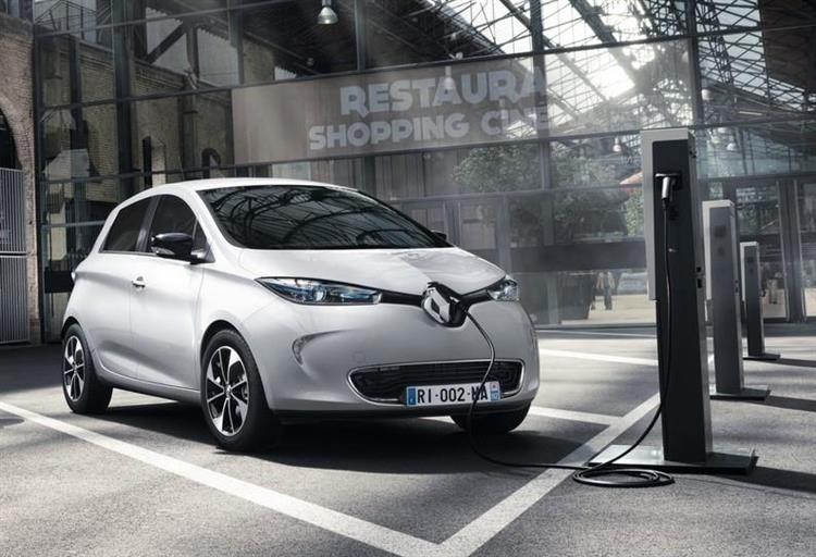 Sur les 10 premiers mois de l’année, 17 634 voitures électriques (VP) ont été immatriculées en France