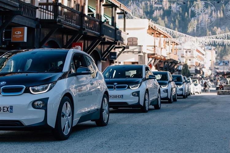 Engagée dans un large plan en faveur de la qualité de l’air, la ville de Chamonix-Mont-Blanc a fait l’acquisition de 10 BMW i3