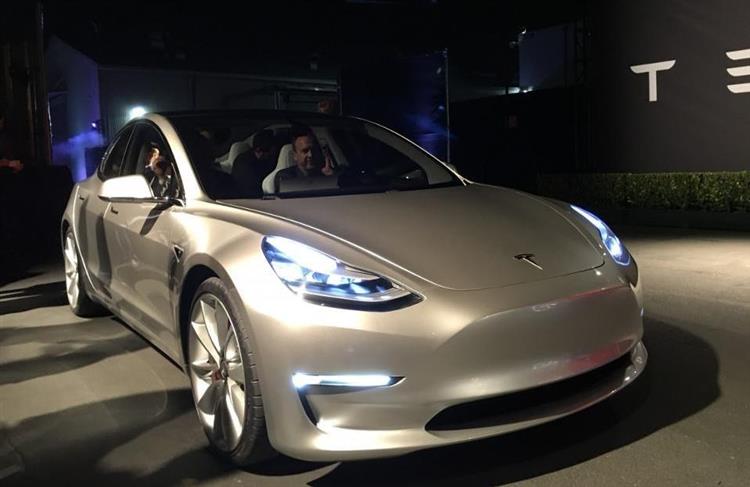 Le constructeur californien ne dévoilera donc pas à Genève un prototype de sa berline Tesla Model 3