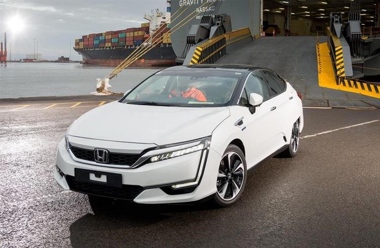 Déjà disponible en version à hydrogène, la berline Honda Clarity sera déclinée en variantes hybride rechargeable et 100 % électrique