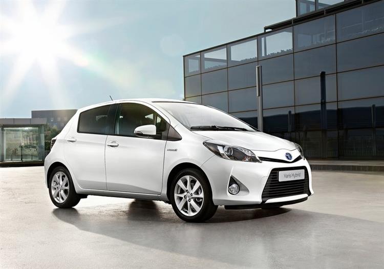Voiture hybride la plus vendue sur le marché français, la Toyota Yaris HSD produite à Valenciennes est affectée d’un bonus de 1 650 euros minimum contre 2 000 euros auparavant