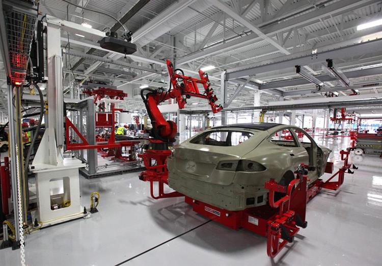 Le constructeur californien rappelle 53 000 Model S et X pour une possible défaillance du frein de stationnement
