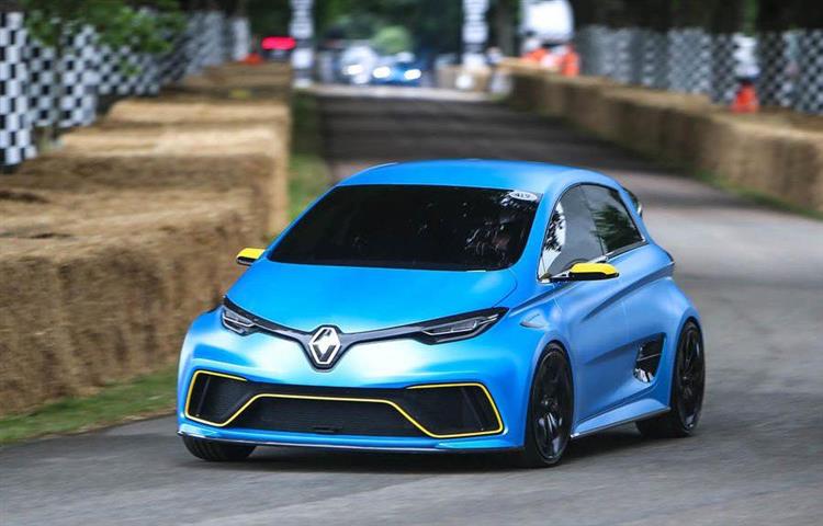 Au festival de vitesse de Goodwood, la version survitaminée de Renault ZOE forte de 416 ch a fait sensation au côté de l’Alpine A110