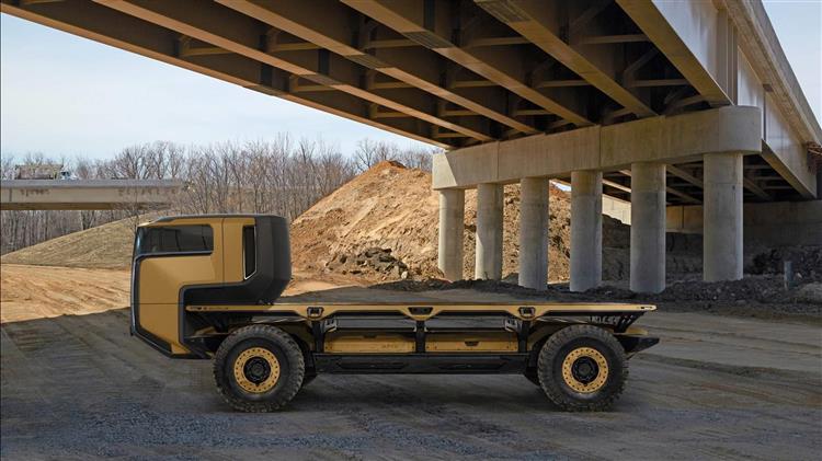 Avec ses airs de skatebord géant, le camion développé par General Motors est animé par une chaîne de traction à hydrogène (pile à combustible)