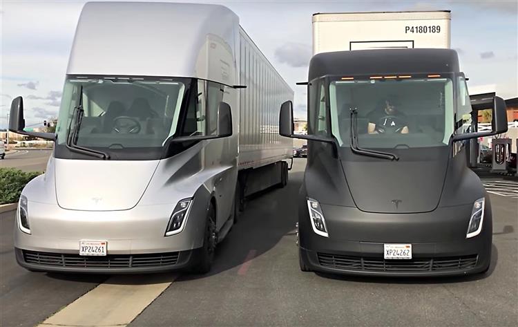 Tesla transporte à bord de ses camions du fret entre sa Gigafactory du Nevada et son site de production en Californie