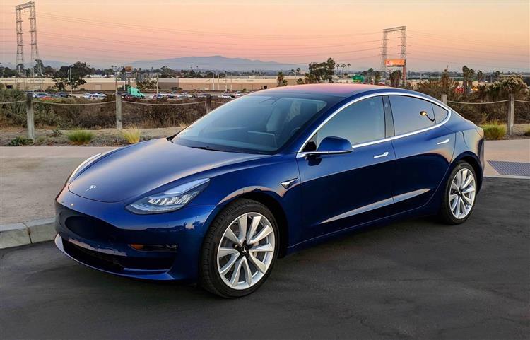 En août, Tesla a-t-il vendu plus de Model 3 que BMW de véhicules ? Oui, à en croire le site InsideEVs dont les calculs n’incluent pas une partie des SUV du constructeur allemand 