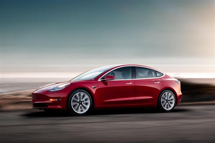 Annoncée initialement pour fin 2018, la Tesla Model 3 d’entrée de gamme sera produite à compter d’avril ou de mai 2019