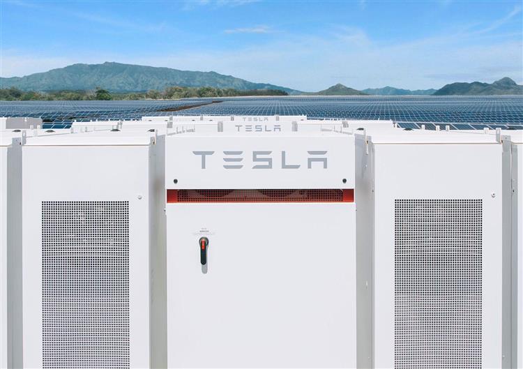 D’une puissance de 4 MW, le centre de stockage stationnaire déployé par Tesla dans le Colorado fera économiser 80 000 dollars par mois à l’énergéticien United Power
