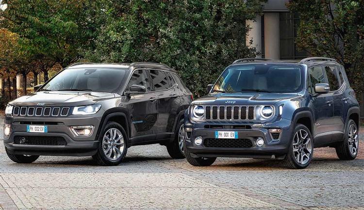 Offering electric autonomy of around 45 km and all-wheel drive, the Jeep Renegade and Compass rechargeable hybrids are sold at 40,900 and 44,500 euros respectively.