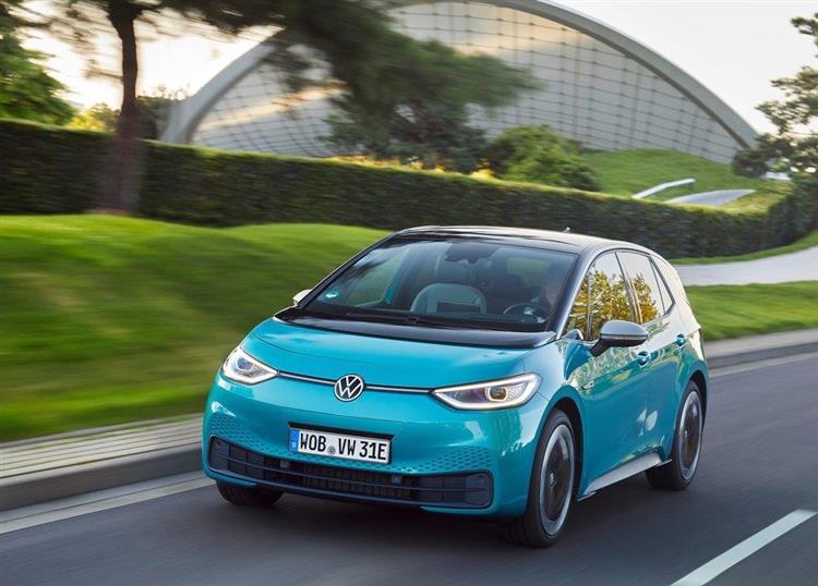 En 2020, l’Allemagne a enregistré 194 163 nouvelles immatriculations de voitures électriques