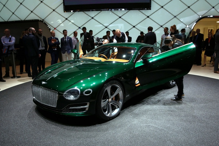 Bentley EXP 10