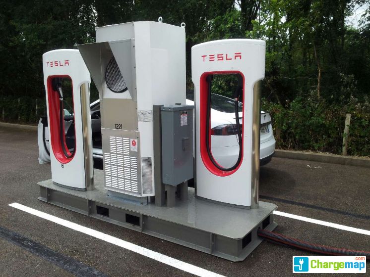 Borne de recharge rapide Tesla Motors