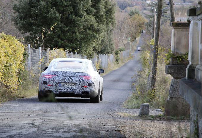 La Mercedes-AMG GT à motorisation hybride rechargeable prend l'air