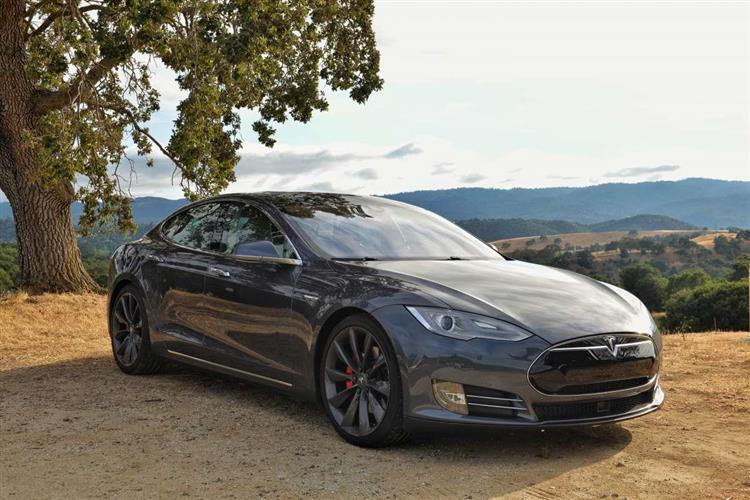 Grâce au mode « Ludicrous », la Tesla Model S P90D abat le 0 à 100 km/h en 2,8 s