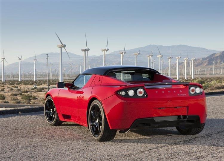 La seconde mouture du Tesla Roadster devrait hériter de la plateforme de la future Tesla Model 3