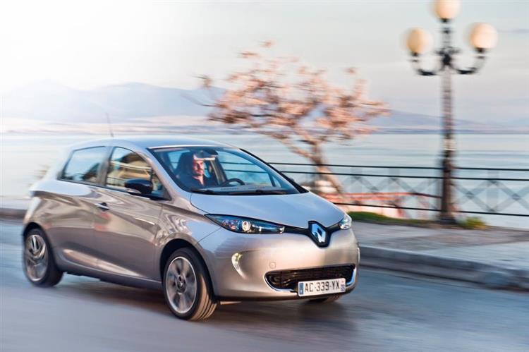 Commercialisée depuis mars 2013, la citadine électrique Renault ZOE a profité de plusieurs évolutions techniques au printemps 2015