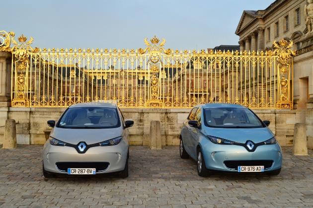 Deux Renault ZOE au Château de Versailles, à l’occasion du premier anniversaire de la citadine électrique
