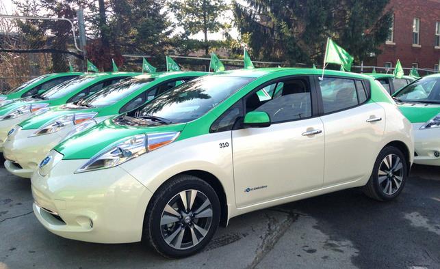 L’une des premières Nissan LEAF intégrée à la flotte de taxis électriques de l’opérateur Taxelco