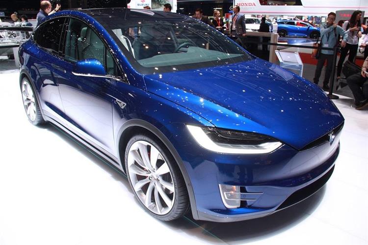 Dévoilé en première européenne au salon de Genève, le Tesla Model X a désormais un prix d’appel : 87 400 euros, bonus déduit