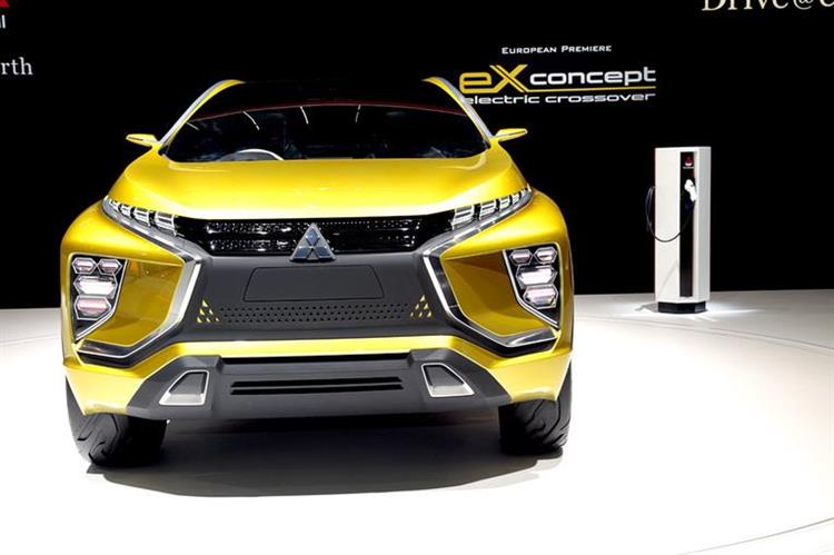 Dévoilé au salon de Tokyo à l’automne 2015, le Mitsubishi eX vient de réaliser sa première européenne lors du salon de Genève