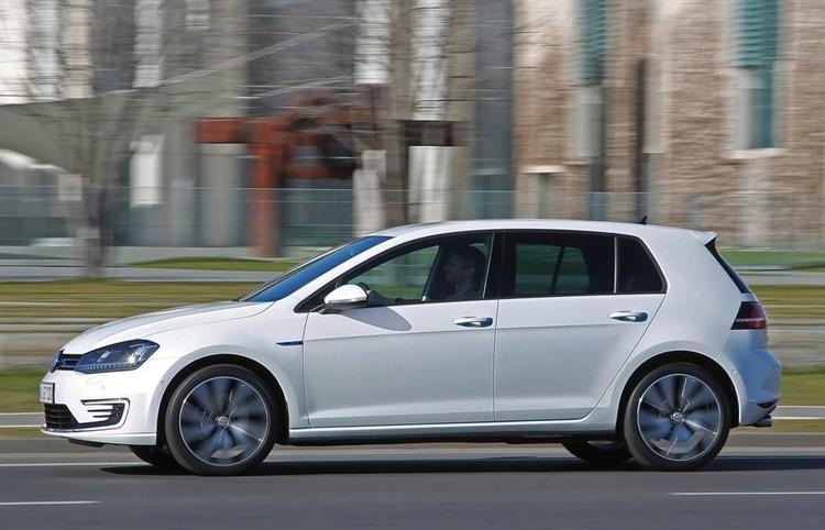 Sans aide à l’achat, 153 Volkswagen Golf GTE ont été immatriculées outre-Rhin en février 2016, contre 105 unités en France avec un bonus de 1 000 euros