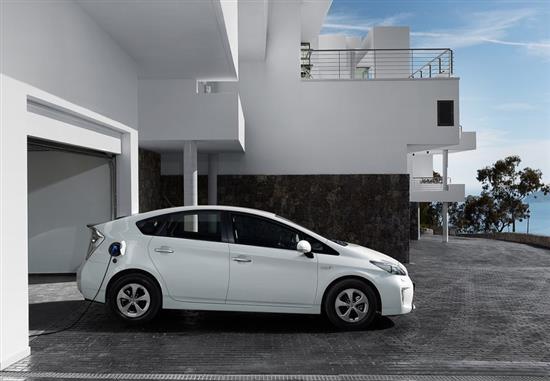 Le temps de recharge d’un véhicule électrique ou hybride rechargeable est essentiellement fonction de la puissance de la borne ou de la wallbox 