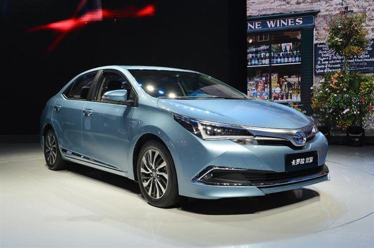 Déjà disponible depuis 2015 dans une version hybride, la Toyota Corolla disposera d’une motorisation hybride rechargeable à l’horizon 2018