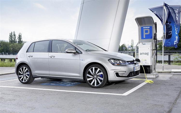 Première voiture hybride rechargeable du constructeur, la Volkswagen Golf GTE est également en tête des meilleures ventes en France