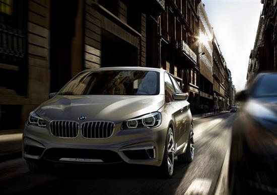 Présenté en octobre 2012 à l’occasion du Mondial de l’Automobile de Paris, le BMW Active Tourer sera décliné en 3 versions avant une mise sur le marché en 2015
