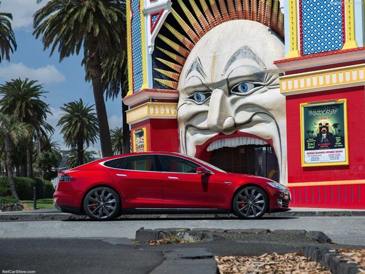 Début 2016, l’administration malaisienne a autorisé l’importation de 100 Tesla Model S en « duty free »