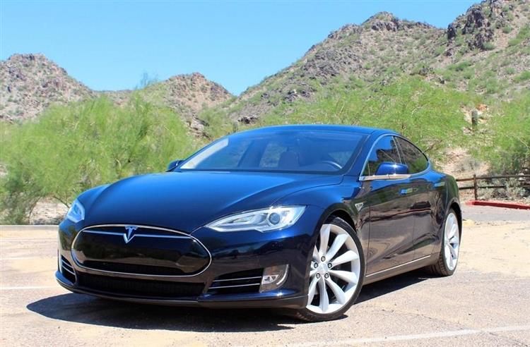 Achetée d’occasion en août 2014, la Tesla Model S de Steve affiche plus de 160 000 km au compteur deux ans après