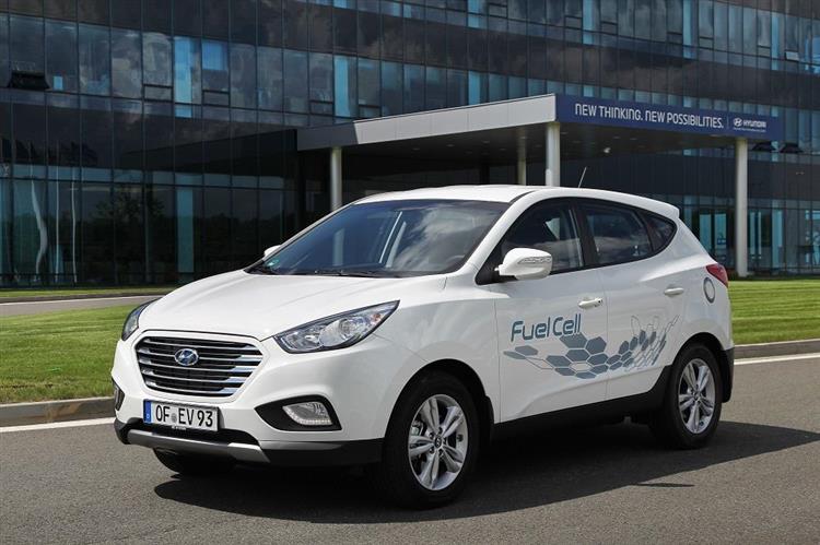 Premier modèle à hydrogène du marché, le Hyundai Tucson FCEV (Fuel Cell Electric Vehicle) dispose d’une autonomie moyenne de 450 km 