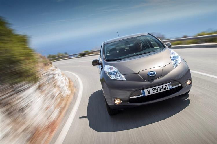 Lancée début 2016, la variante de la Nissan LEAF équipée d’une nouvelle batterie 30 kWh offre une autonomie réelle de 180 km