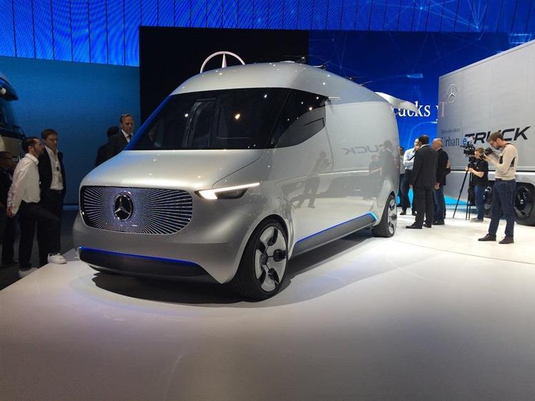 Préfiguration du futur Sprinter électrique, le concept Mercedes Vision Van offre une autonomie théorique de 270 km