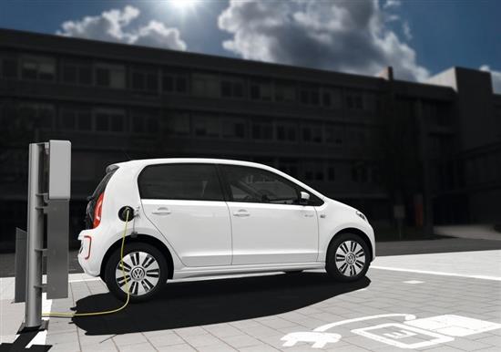 Volkswagen e-up ! électrique : le groupe automobile allemand compte mettre sur le marché jusqu’à 40 modèles électriques ou hybrides rechargeables d’ici 5 ans