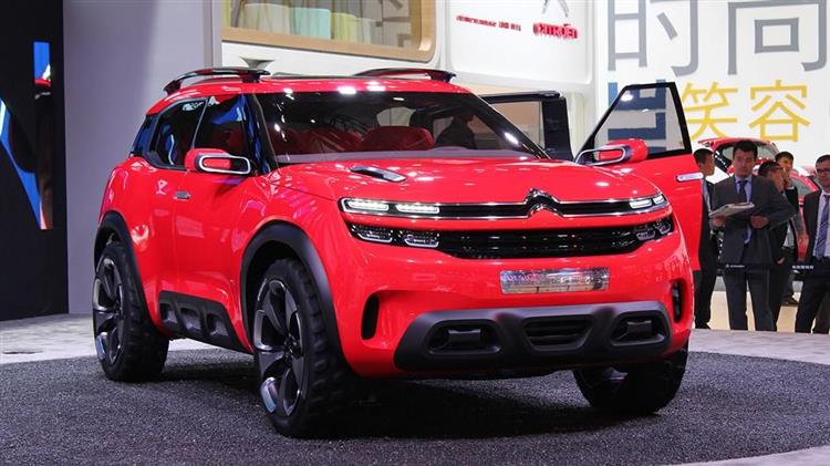 Le concept Citroën Aircross aura droit fin 2017 à une version de série agrémenté dès 2018 par une motorisation hybride rechargeable