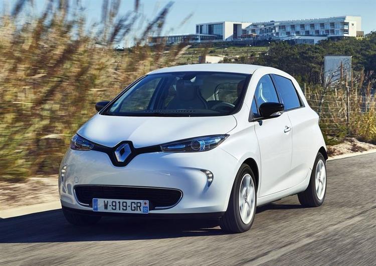 Selon l’enquête menée par l’Automobile Magazine, la Renault ZOE se classe en tête de la catégorie fiabilité des « citadines polyvalentes » 