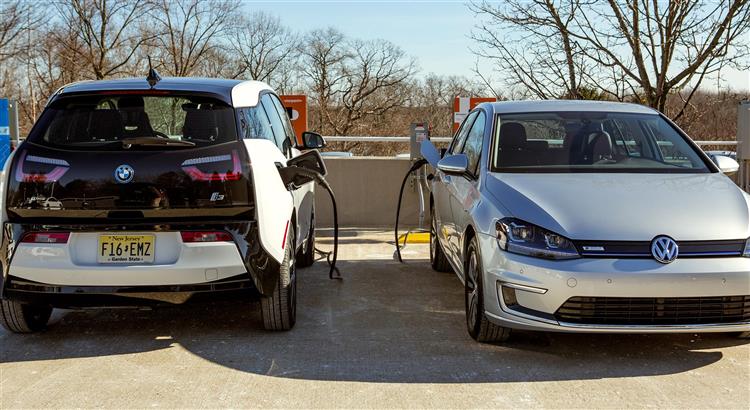 Fin 2016, BMW et Volkswagen ont finalisé leur réseau américain de charge rapide Express Charging Corridors