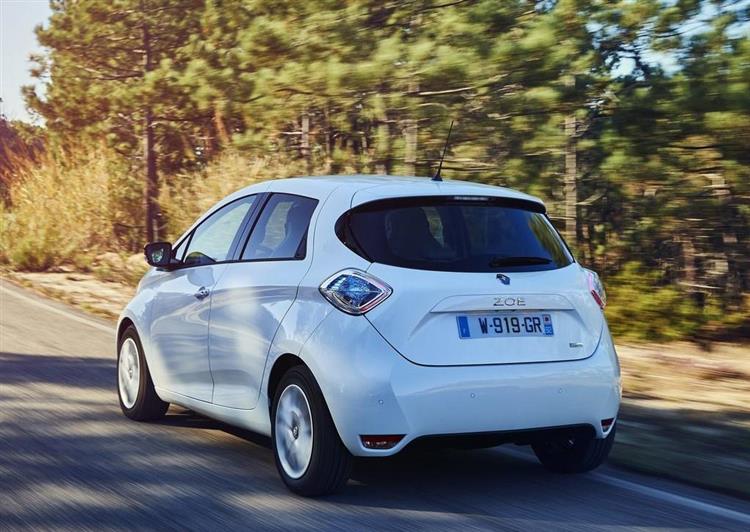En février, la Renault ZOE dotée d’une nouvelle autonomie réelle de 300 km accapare 69 % des ventes de voitures électriques en France