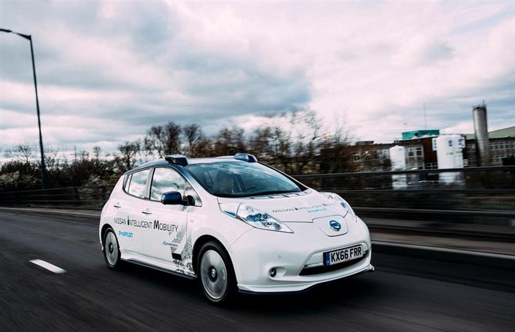 Voiture autonome : testée en conditions réelles dans les rues de Londres, la Nissan LEAF doit encore parfaire son dispositif ProPILOT avant une commercialisation en 2020