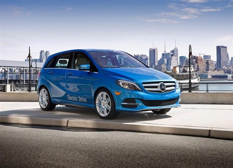 En attendant le SUV électrique aux 500 km d’autonomie, Mercedes baisse le tarif de son monospace compact électrique aux Etats-Unis