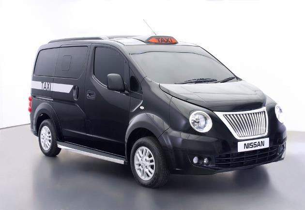 Passage de roues élargie, phares avant ronds, nouvelle calandre : le Nissan NV200 « black cab » a été adapté aux exigences de la Ville de Londres