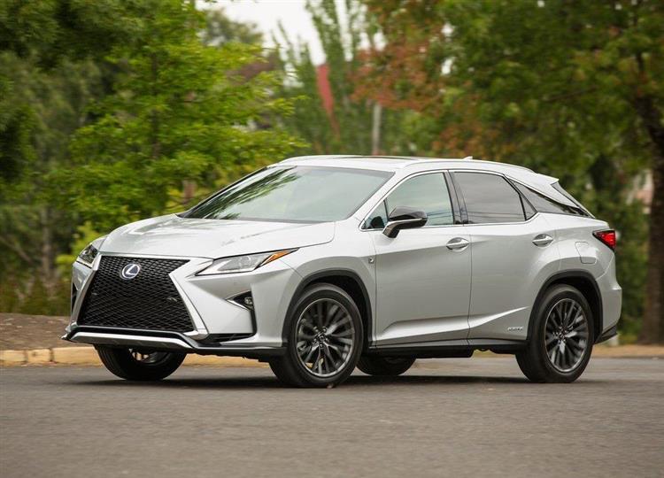 A Los Angeles, Lexus présentera la version allongée de son SUV hybride qui sera commercialisé en France l’an prochain