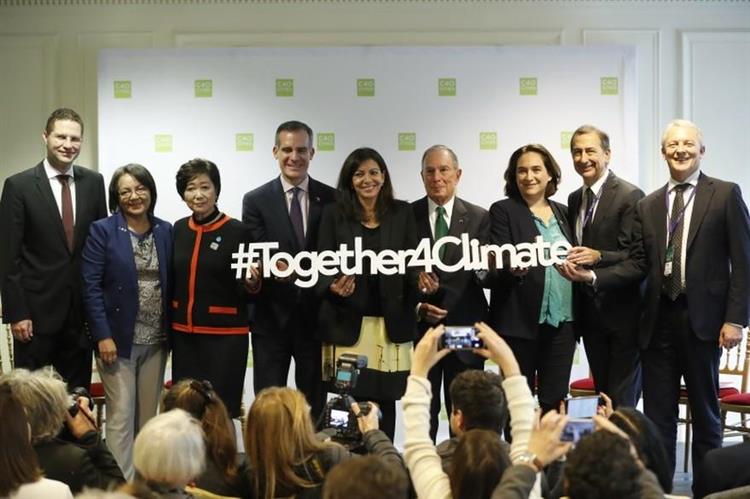 Réunies à Paris, 12 maires de grandes villes mondiales ont annoncé leur volonté de s'engager vers un objectif « zéro émission » à l'horizon 2030