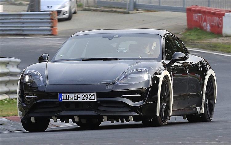 La première voiture électrique de Porsche entame ses dernières phases de test avant sa mise sur le marché attendue pour 2019