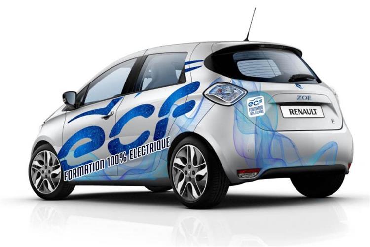 A compter du 1er janvier prochain, les auto-écoles parisiennes pourront acheter un véhicule électrique en cumulant 12 000 euros d’aides